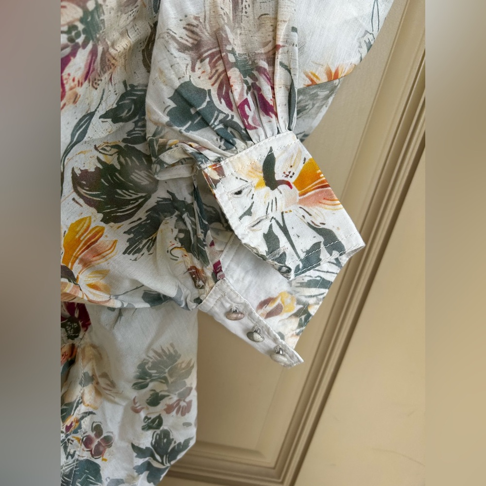 Pilcro Floral Button-Up Blouse in White with Green and Yellow size Small - Picture 7 of 7